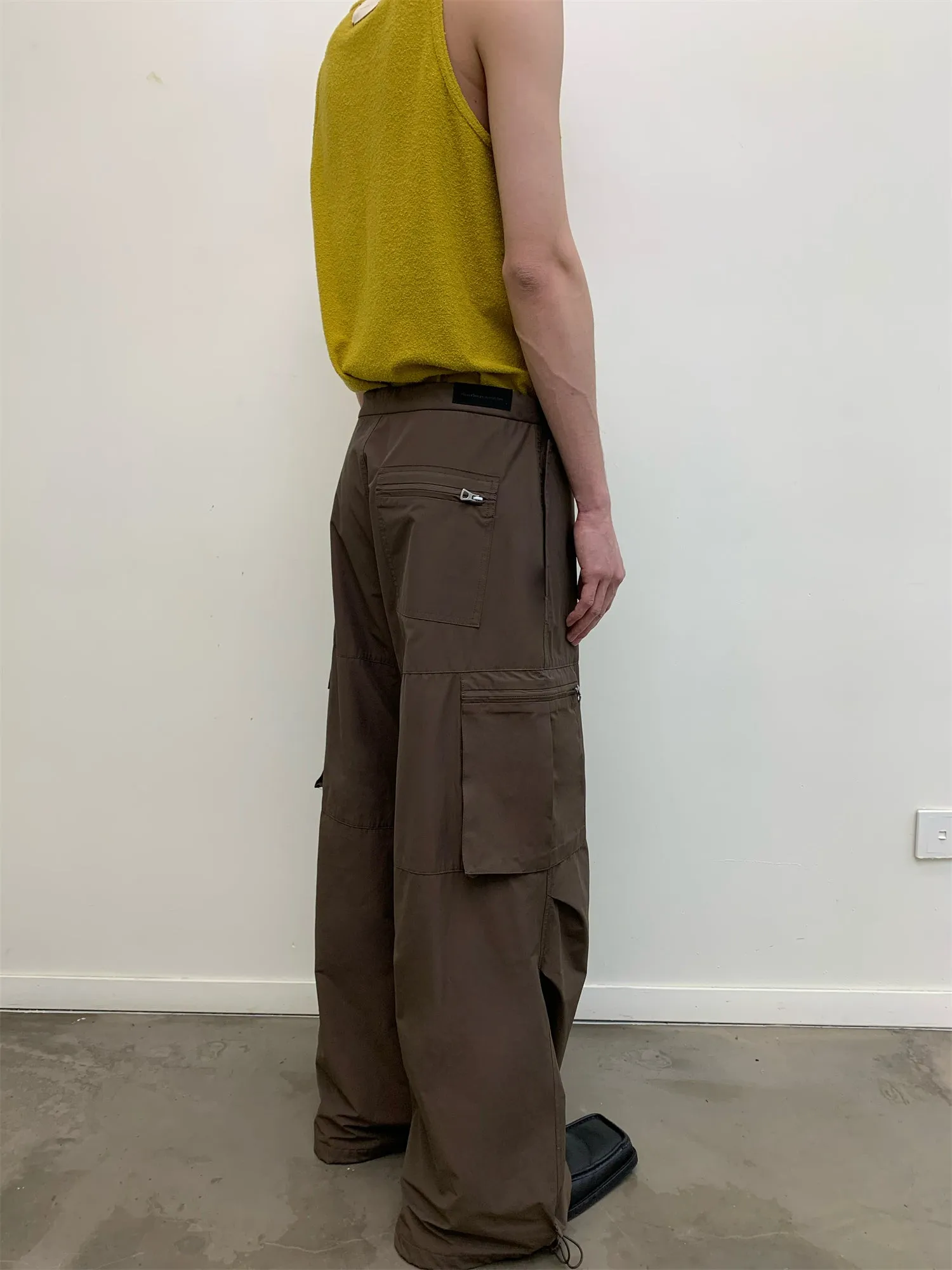 Accordion pocket casual pants