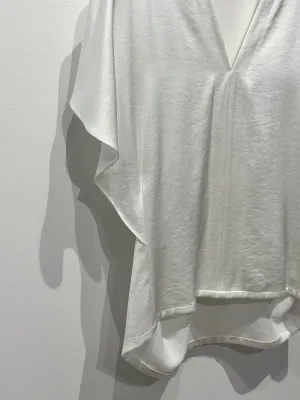 Saint Art New York - Finn V-Neck Charmeuse Top in White
