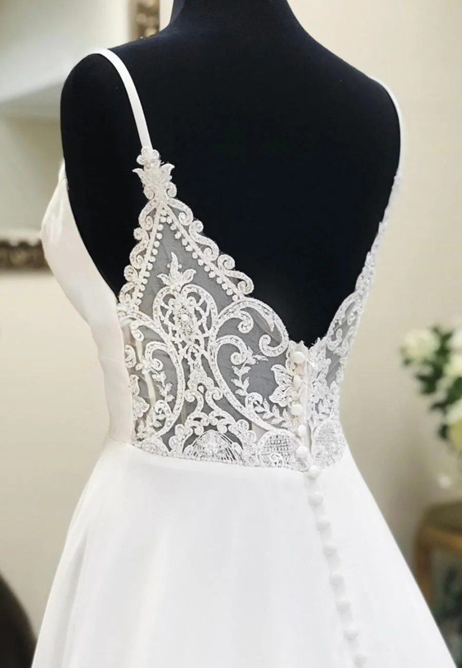 White V-Neck Long Prom Dresses A-Line Lace Evening Dresses